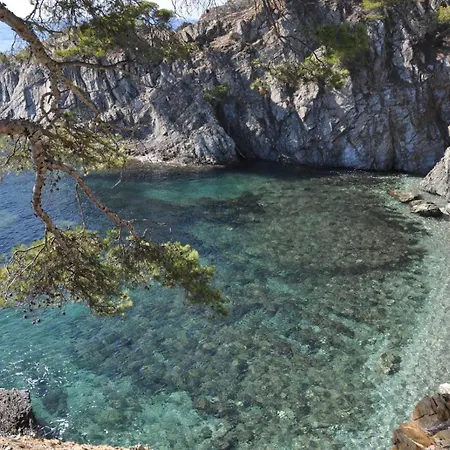 Διαμέρισμα Hyerol Pour 4 Personnes Avec Parking Proche Des Plages Et Restaurants A